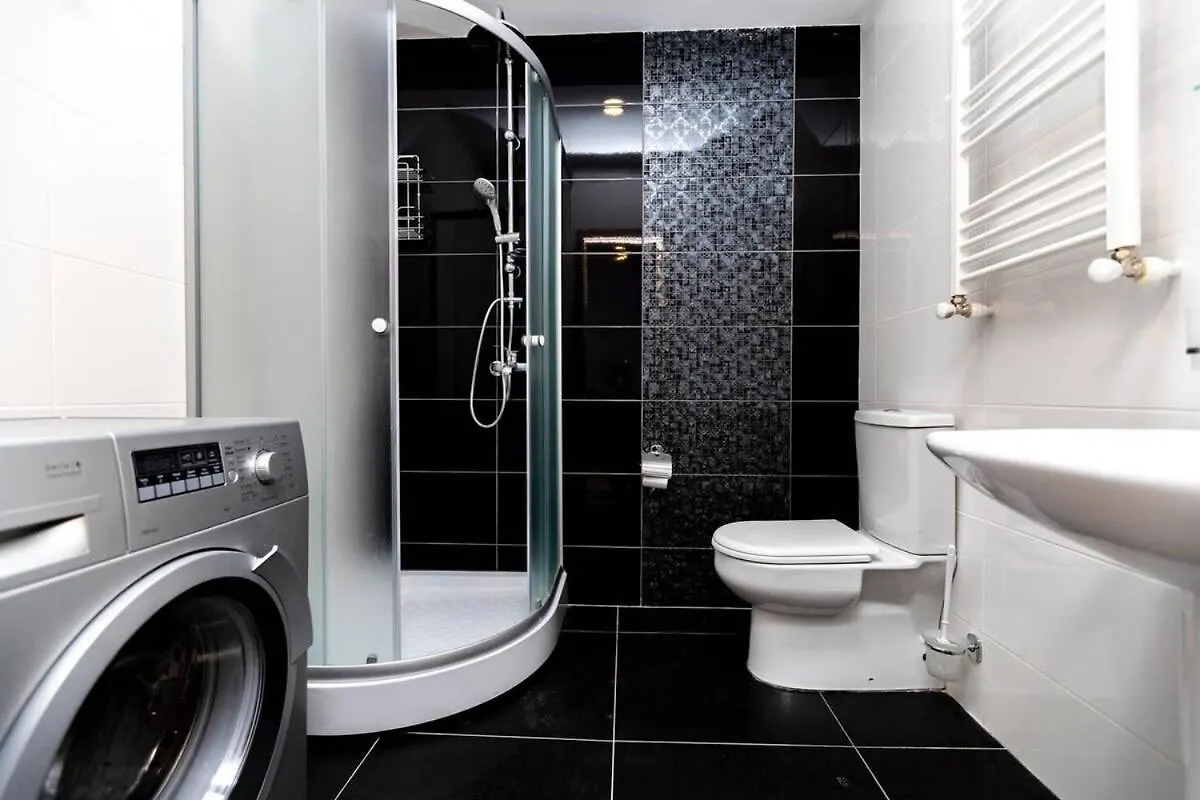 2 Studio Apartments W Balcony In Old Tbilisi