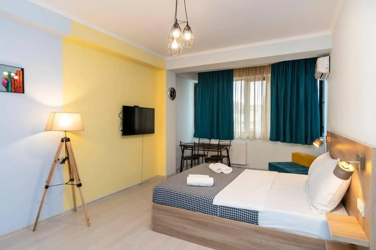 2 Studio Apartments W Balcony In Old Tbilisi