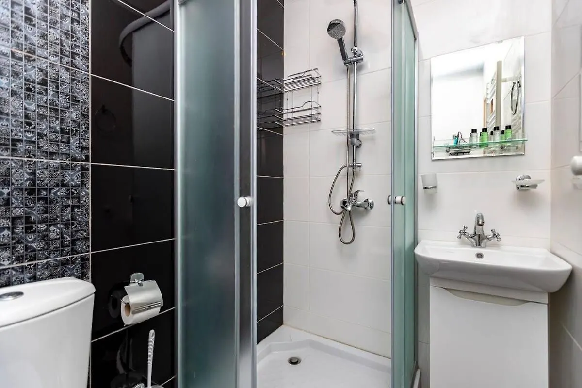 2 Studio Apartments W Balcony In Old Tbilisi